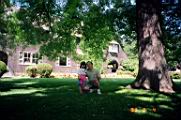 02 In the yard of the mansion (Aug. 4).jpg